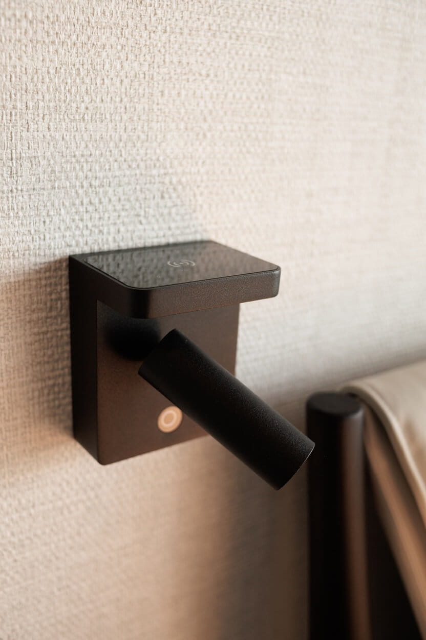 Sieninis šviestuvas W0374 Lofer